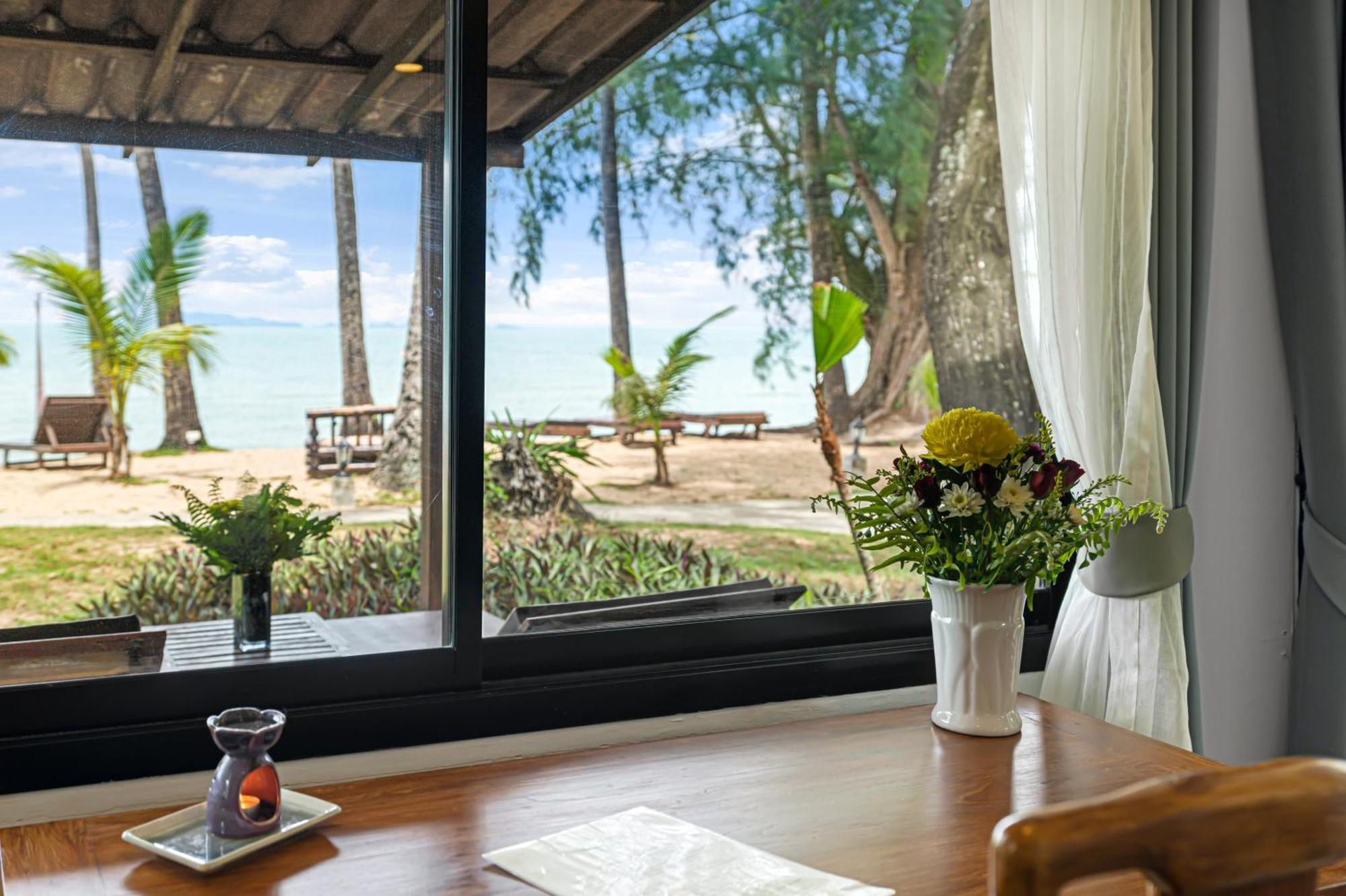 Anahata Resort Lipa Noi Exterior photo