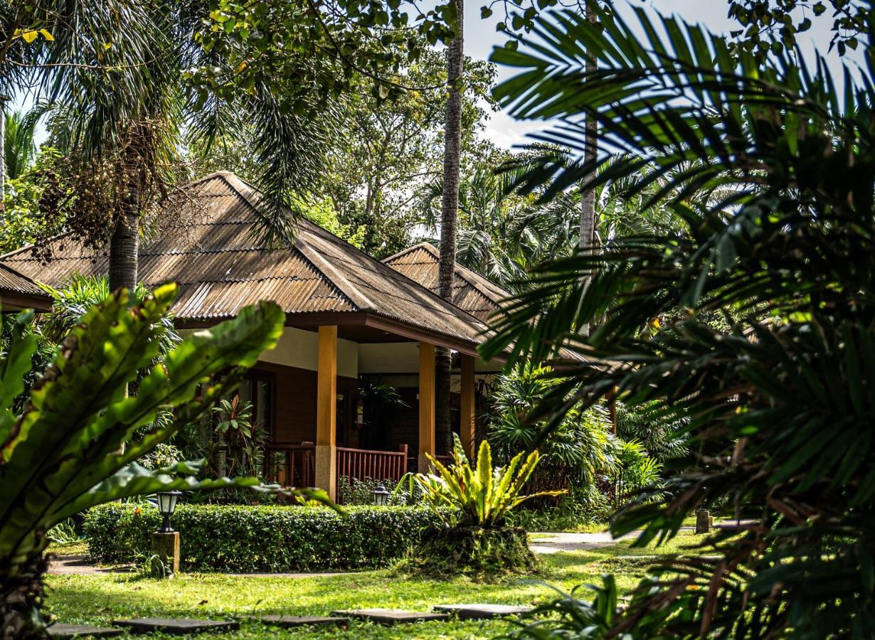 Anahata Resort Lipa Noi Exterior photo